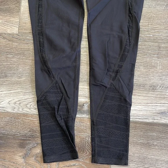 Victoria’s Secret leggings worn once Size XSP - Picture 3 of 4